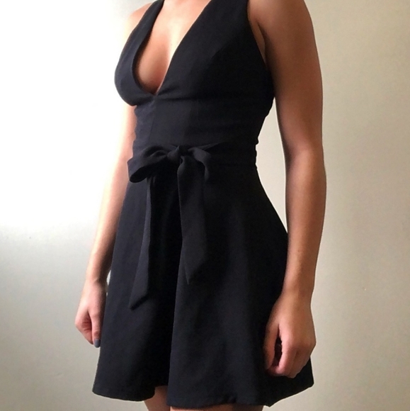 Black dress - Picture 1 of 1